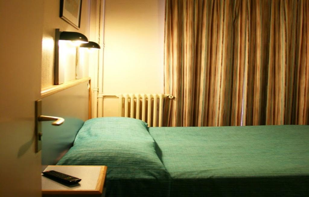 Hotel Amarys Simart Paris Værelse billede