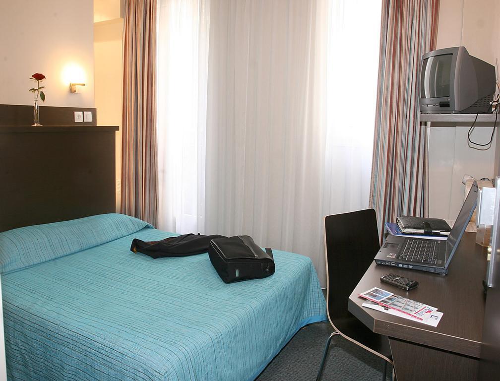Hotel Amarys Simart Paris Værelse billede